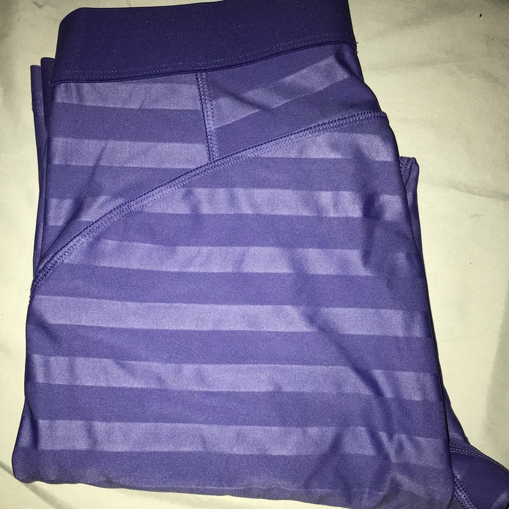 Athletic leggings